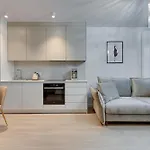 Scala By Blue Mandarin דירה